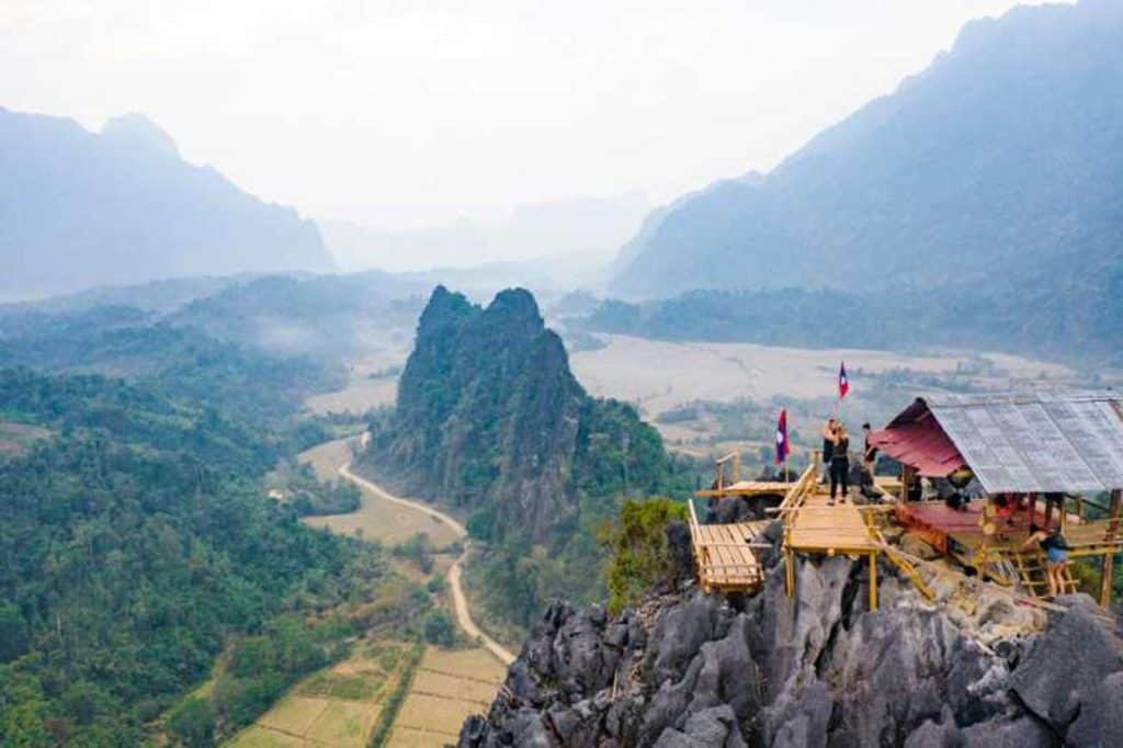 จุดชมวิวผาหนามไซ วังเวียง ที่เที่ยวลาว