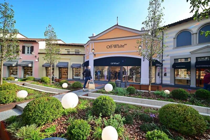 Outlet ฝรั่งเศส