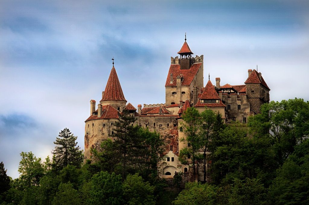ปราสาทที่งดงามราวเทพนิยายจากทั่วโลก Bran Castle