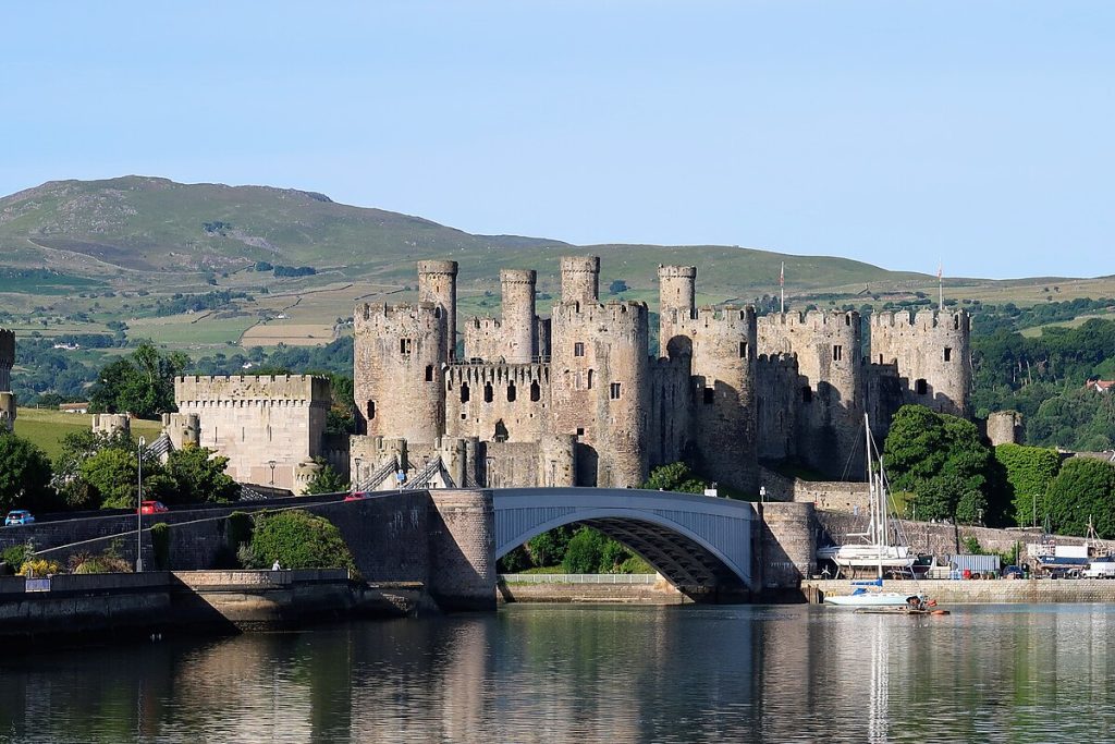 ปราสาทที่งดงามราวเทพนิยายจากทั่วโลก Conwy Castle
