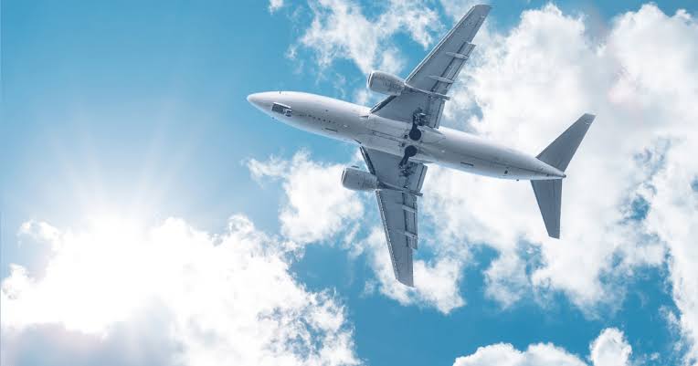 สิ่งที่ห้ามทําบนเครื่องบิน