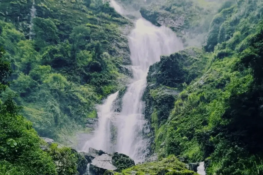 พาเที่ยว น้ำตกสีเงิน แห่งซาปา เวียดนาม!