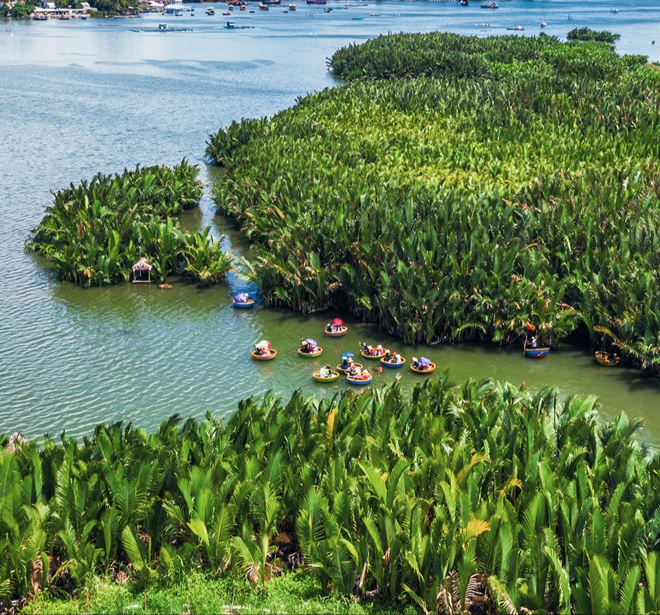 ล่องเรือกระด้ง เที่ยวฮอยอัน เที่ยวเวียดนาม ทัวร์ฮอยอัน ทัวร์เวียดนาม