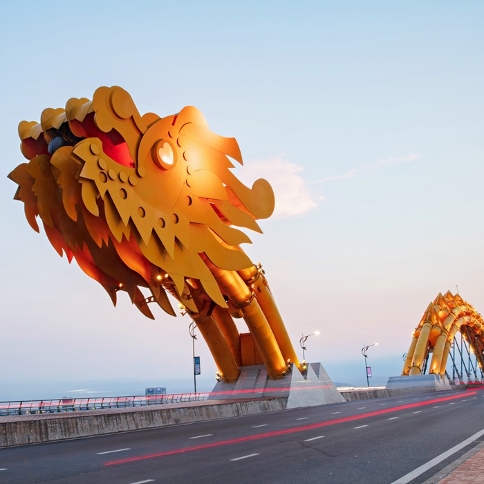 สะพานมังกร หรือ Dragon Bridge
