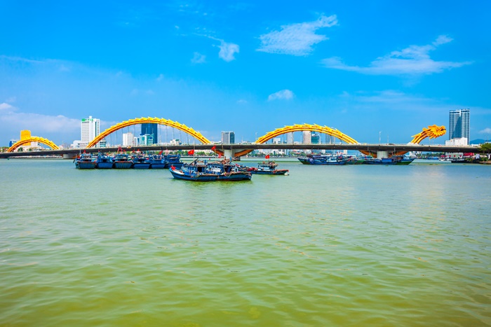 สะพานมังกร หรือ Dragon Bridge