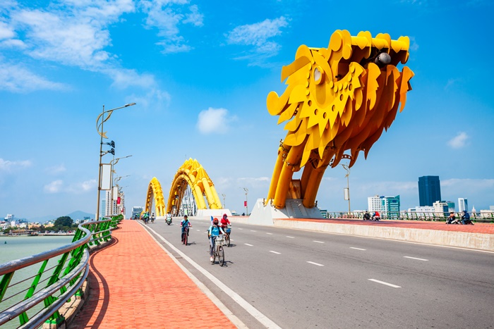 สะพานมังกร หรือ Dragon Bridge