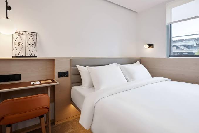 ผ้าห่มในโรงแรม ห่มแบบไหนดี!