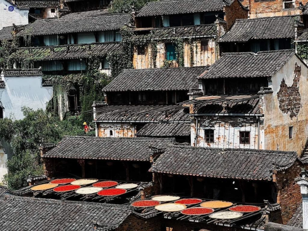 หมู่บ้านหวงหลิ่ง หมู่บ้านตากพริก ประเทศจีน