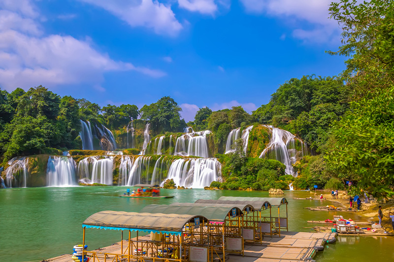 น้ำตกเต๋อเทียนธรรมชาติ ข้ามพรมแดน ที่ใหญ่ที่สุดในเอเชีย!