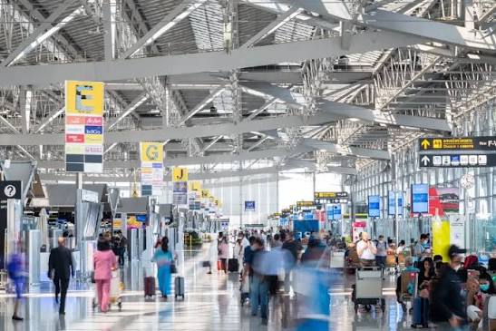 บินต่างประเทศปี 69 เตรียมจ่ายเพิ่ม! ปรับค่าบริการใหม่เป็น 1,120 บาท!