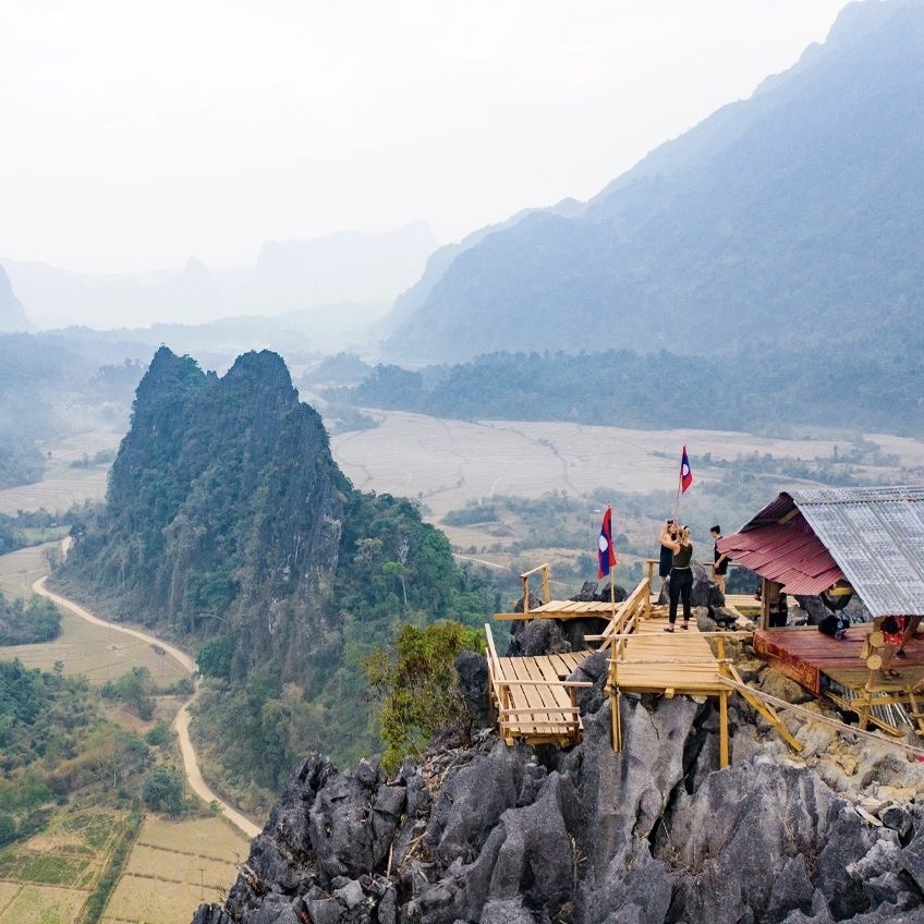 ผาหนามไซ ประเทศลาว