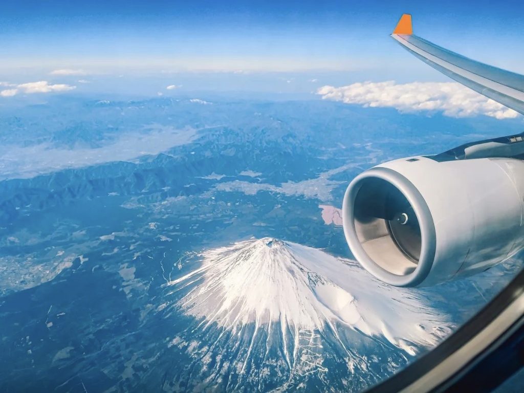 ทริคเห็น ฟูจิ จากบนเครื่องบิน ต้องนั่งฝั่งไหน?