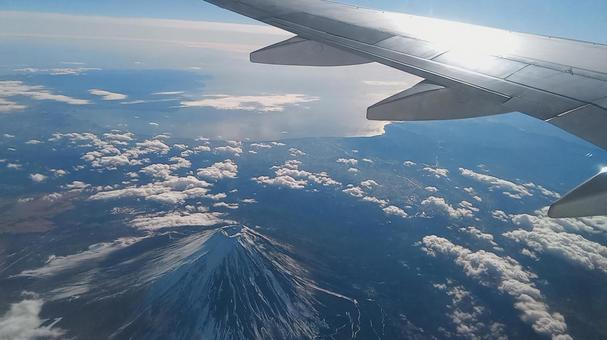 ทริคเห็น ฟูจิ จากบนเครื่องบิน ต้องนั่งฝั่งไหน?