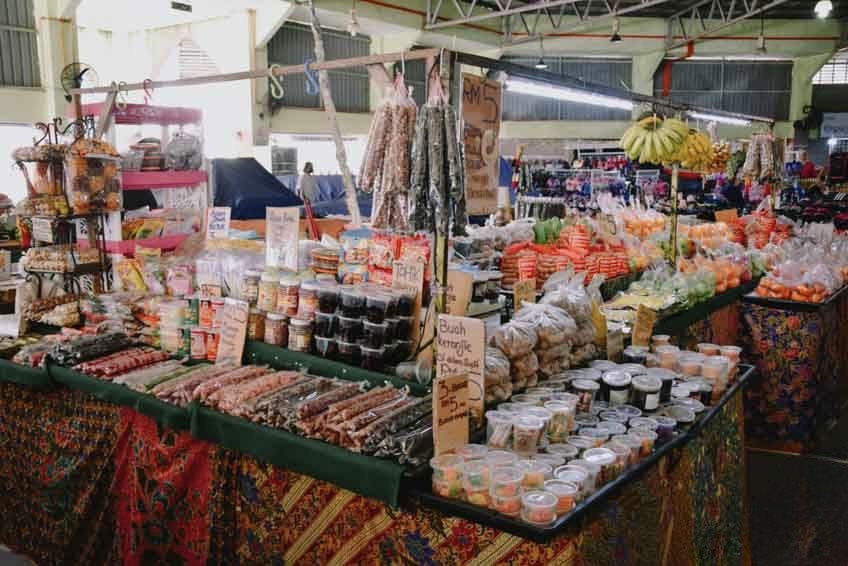 ตลาดเช้าปาซาร์สิติคาดิจะห์ Pasar Siti Khadijah Morning Market มาเลเซีย