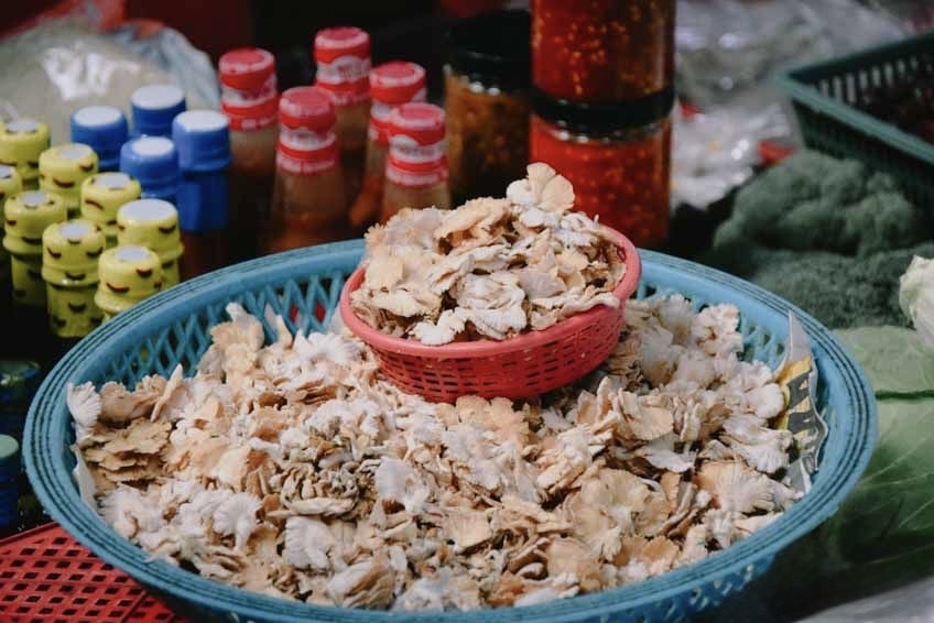 ตลาดเช้าปาซาร์สิติคาดิจะห์ Pasar Siti Khadijah Morning Market มาเลเซีย