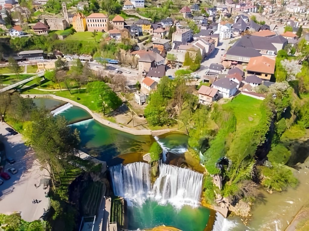 เที่ยวเมืองน้ำตก จาจเซ มรดกโลกของบอสเนียและเฮอร์เซโกวีนา