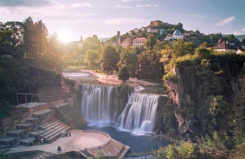 เที่ยวเมืองน้ำตก จาจเซ มรดกโลกของบอสเนียและเฮอร์เซโกวีนา