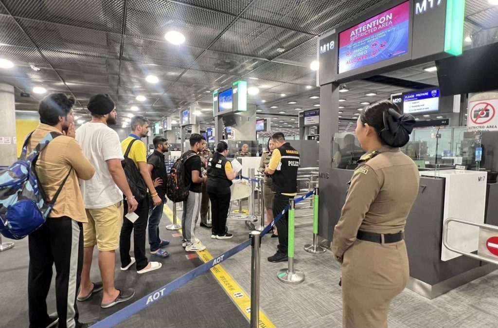 รัฐเตรียมเก็บค่าเดินทางออกนอกประเทศ Exit Fee ส่งเสริมคนไทยเที่ยวในประเทศ