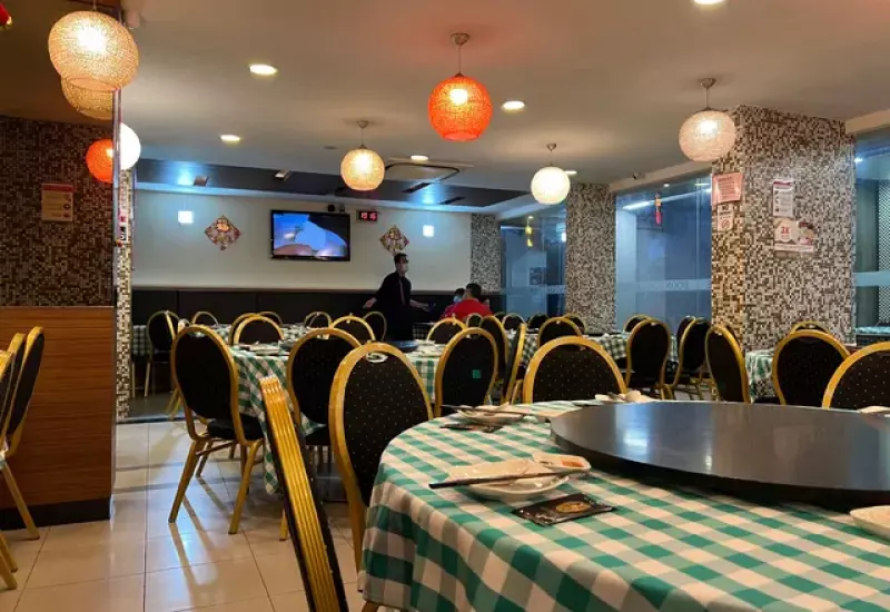 เที่ยว สิงคโปร์ ห้ามพลาด บุญตงกี่ ข้าวมันไก่ชื่อดัง!
