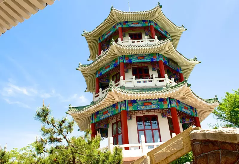 เที่ยว ภูเขาเสี้ยวหยูซาน เมืองชิงเต่า สวนยอดเขาแห่งศิลปะสี่สี!