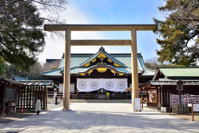 ศาลเจ้ายาสุคุนิ (Yasukuni Shrine) เที่ยวโตเกียว เที่ยวญี่ปุ่น ทัวร์โตเกียว ทัวร์ญี่ปุ่น