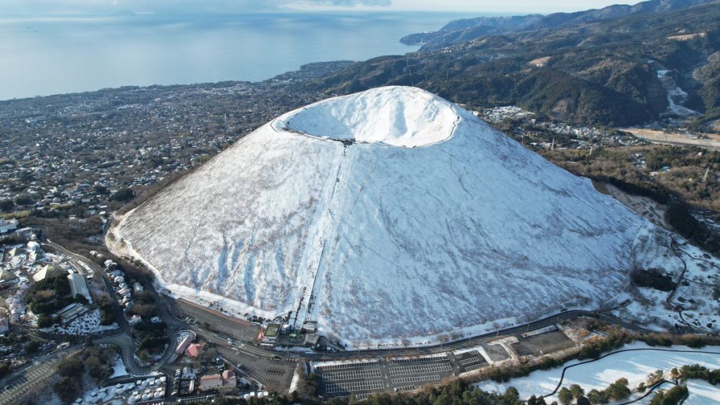 ภูเขาโอมุโระ (Mount Omuro)