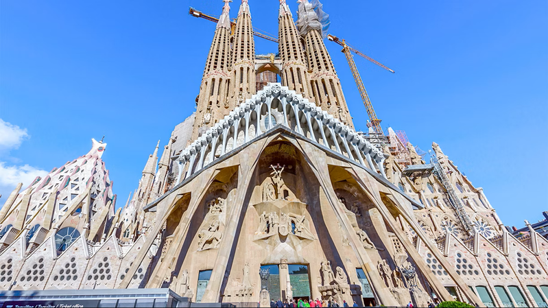 Sagrada Familia มหาวิหารบาร์เซโลนา