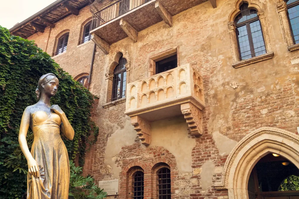 บ้านของจูเลียต Casa di Giulietta เที่ยวเวโรนา เที่ยวอิตาลี ทัวร์เวโรนา ทัวร์อิตาลี