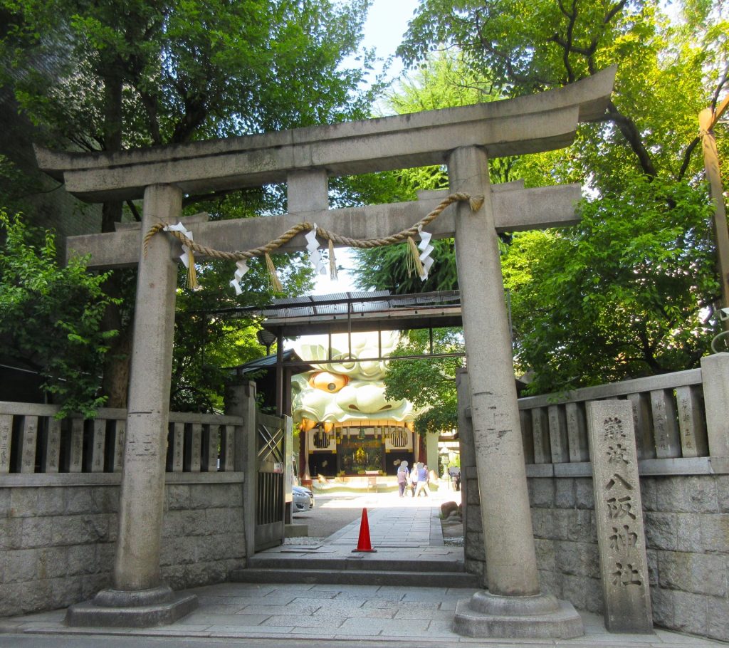 ศาลเจ้านัมบะ ยาซากะ Namba Yasaka Shrine ที่เที่ยวโอซาก้า ที่เที่ยวญี่ปุ่น ทัวร์โอซาก้า ทัวร์ญี่ปุ่น