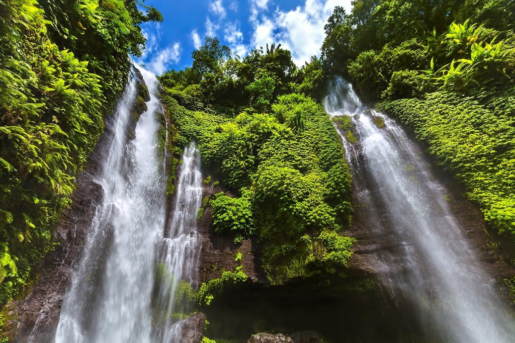 น้ำตกเซกุมปุล (Sekumpul Waterfall) เที่ยวบาหลี เที่ยวอินโดนีเซีย ทัวร์บาหลี ทัวร์อินโดนีเซีย