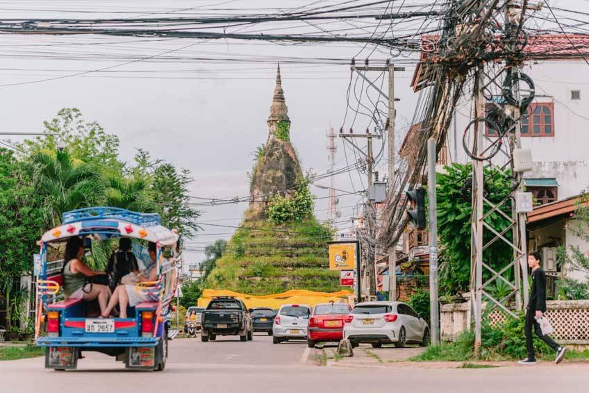 ธาตุดำ (That Dam Stupa , ທາດດຳ) เที่ยวเวียงจันทน์ เที่ยวลาว ทัวร์เวียงจันทน์ ทัวร์ลาว