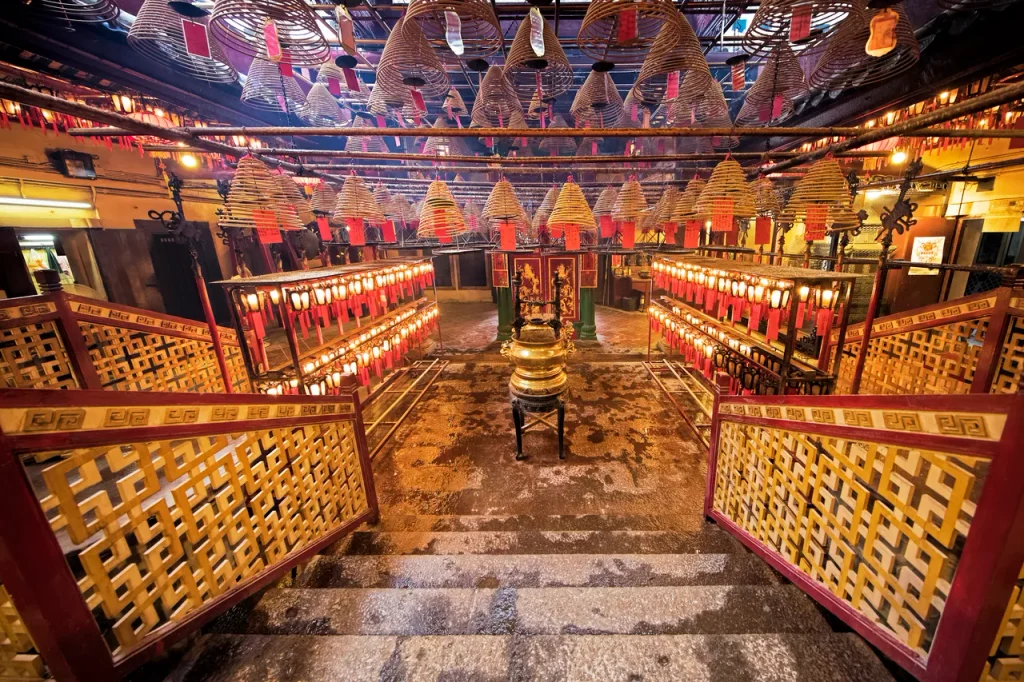 วัดหมั่นโหมว (Man Mo Temple) วัดฮ่องกง เที่ยวฮ่องกง