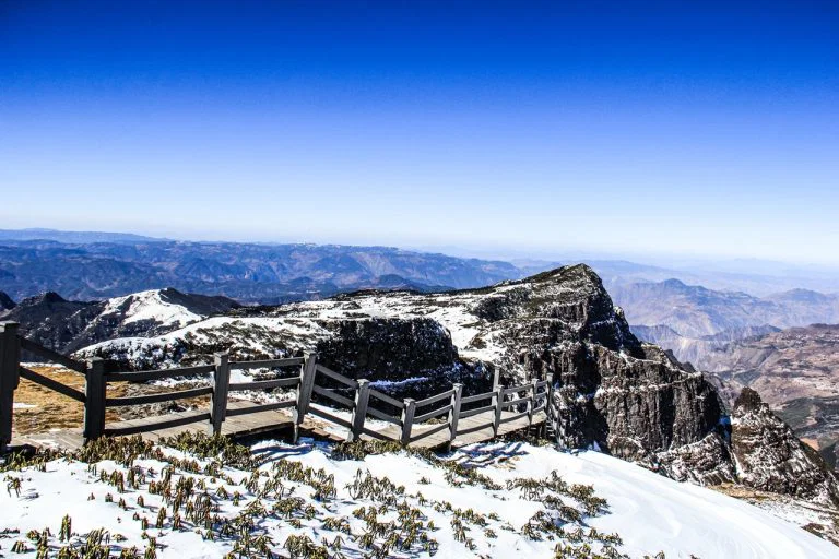 ภูเขาหิมะเจียวจื่อ ( Jiaozi Snow Mountain หรือ 轿子雪山 ) เที่ยวคุนหมิง เที่ยวจีน